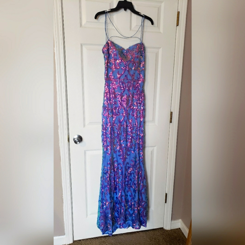 New Dillards Blue sequin floor length formal gown.